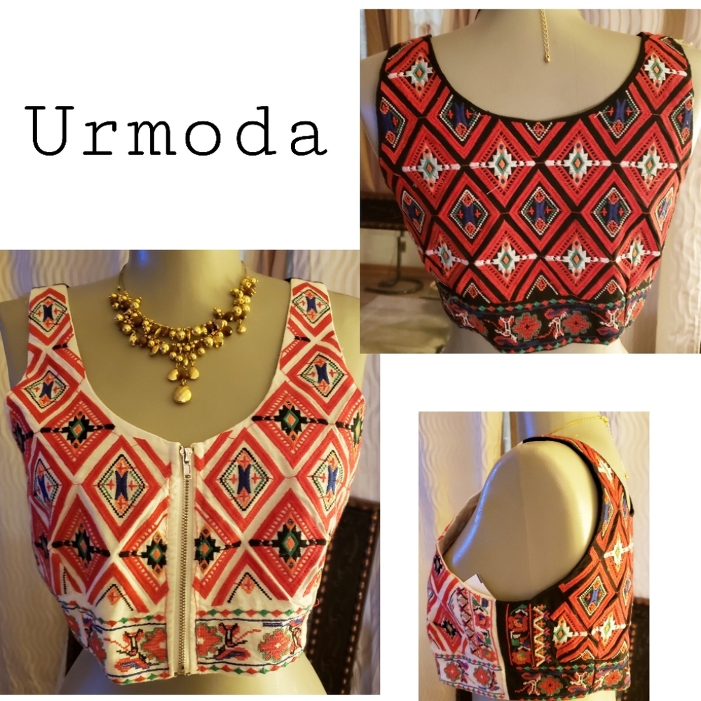 Urmoda embroidered bolero zip up vest.  Sz sm